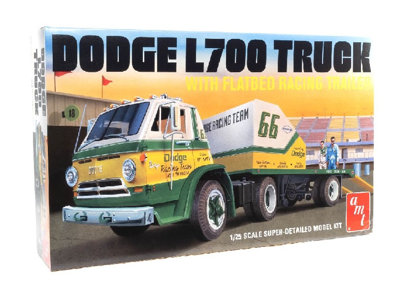 AMT 1/25 1966 Dodge L700 Truck w/ Flatbed Racing Trailer