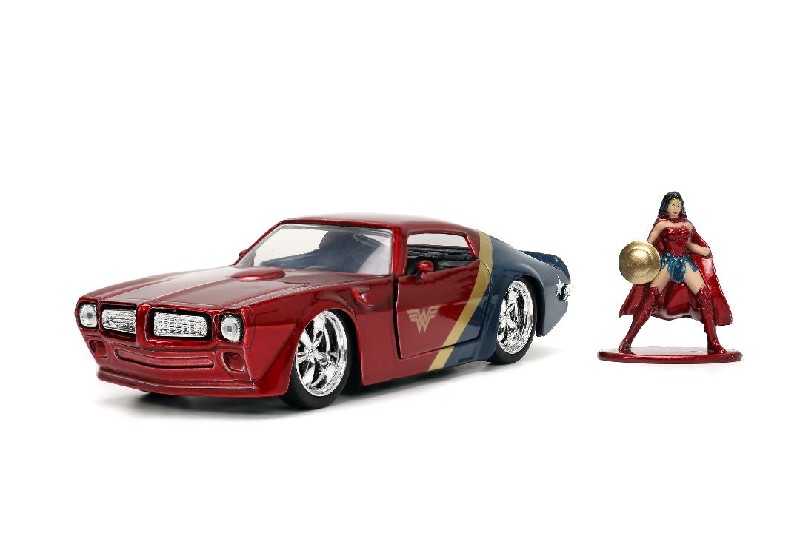 Jada 1/32 1972 Pontiac Firebird with Wonder Woman